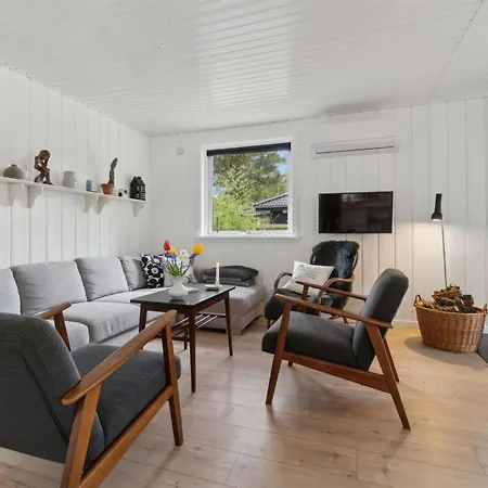 Omunde - 150m From The Sea By Interhome *
